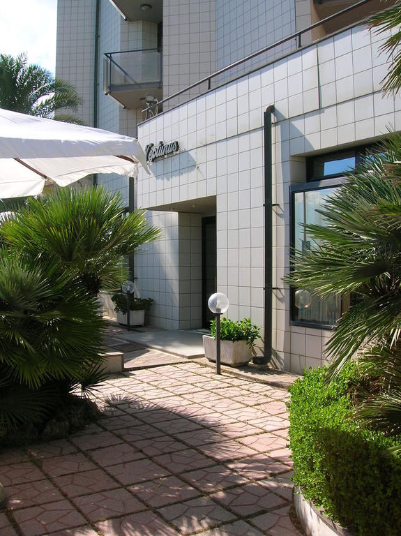 Hotel Neptunus เน็ตตูโน ภายนอก รูปภาพ