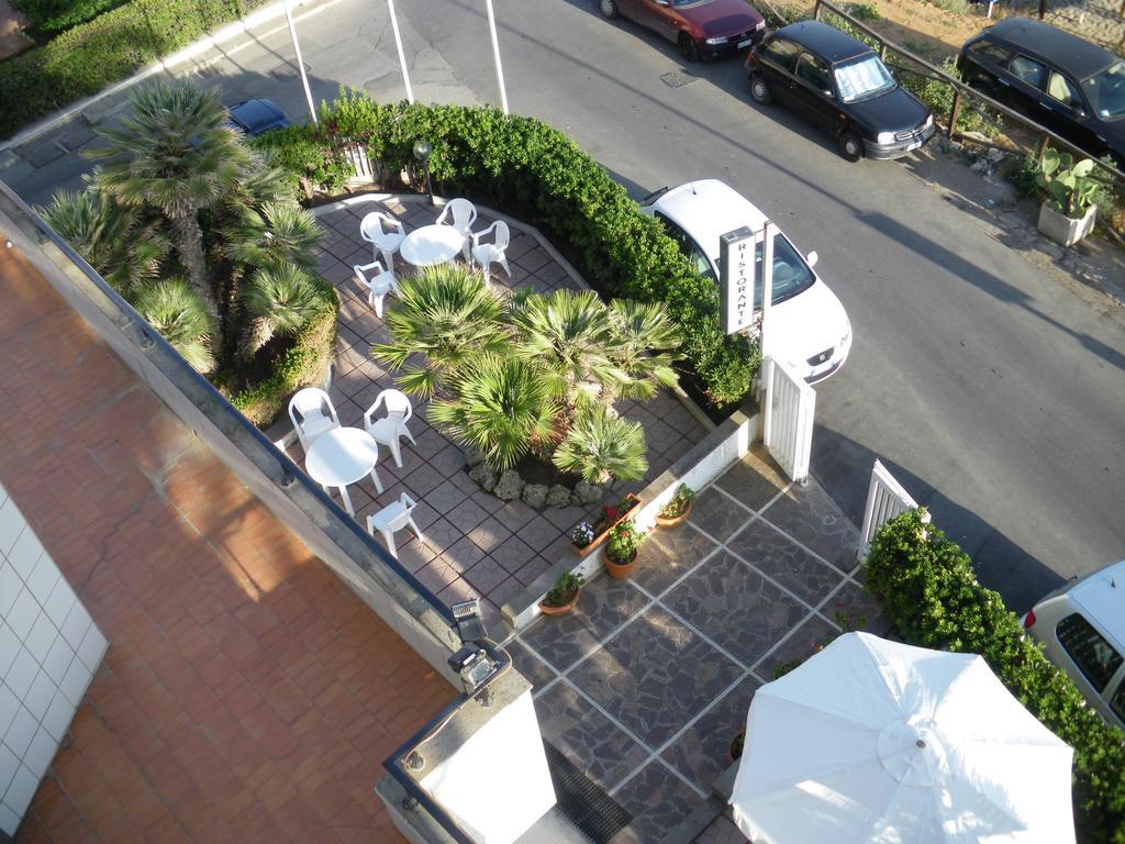 Hotel Neptunus เน็ตตูโน ภายนอก รูปภาพ
