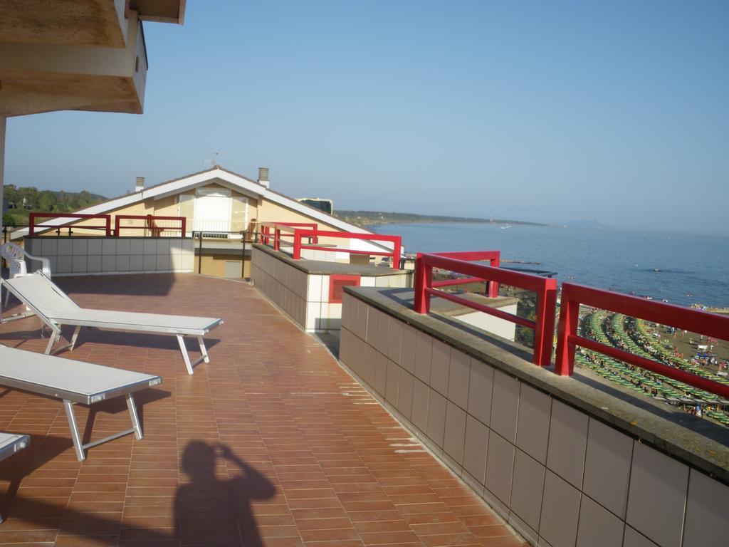 Hotel Neptunus เน็ตตูโน ภายนอก รูปภาพ