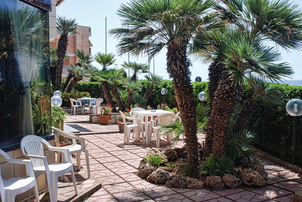Hotel Neptunus เน็ตตูโน ภายนอก รูปภาพ